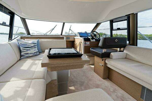 Prestige 420 Flybridge Yacht For Sale