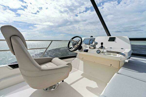 Prestige 420 Flybridge Yacht For Sale