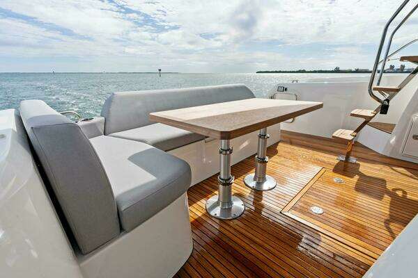 Prestige 420 Flybridge Yacht For Sale