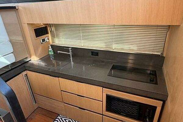 Fairline Squadron 42 Yacht For Sale