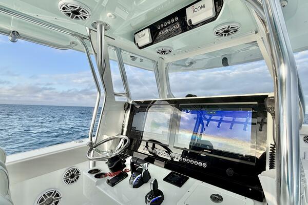 Lodge ical Necessity 37ft Freeman Yacht For Sale