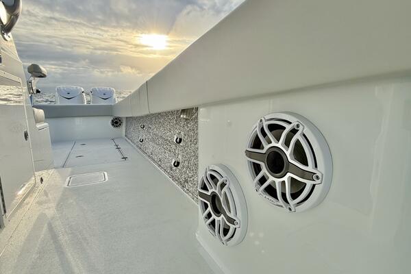 Lodge ical Necessity 37ft Freeman Yacht For Sale