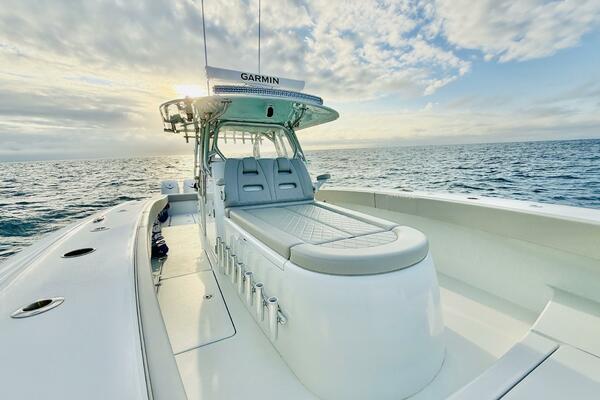 Lodge ical Necessity 37ft Freeman Yacht For Sale