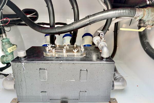 Lodge ical Necessity 37ft Freeman Yacht For Sale