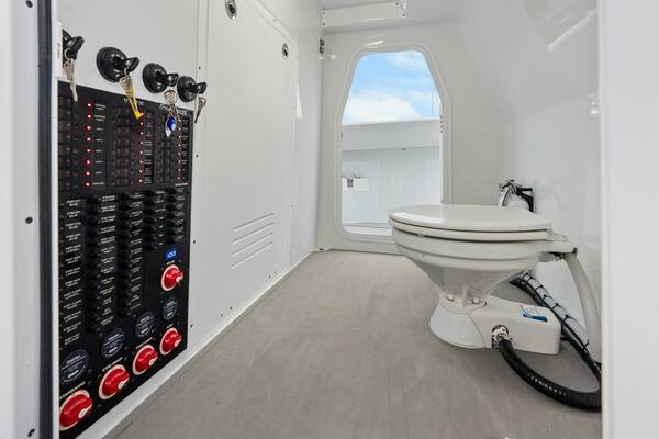 47ft Freeman Yacht For Sale