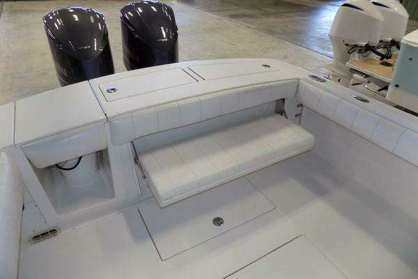 Regulator 34SS Yacht For Sale