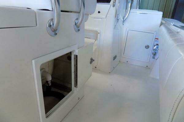 Regulator 34SS Yacht For Sale