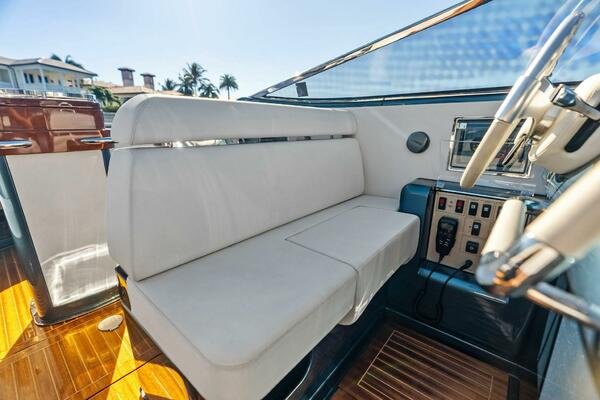 Isola 33ft Riva Yacht For Sale