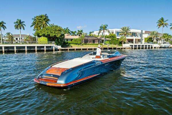 2013 Riva 33