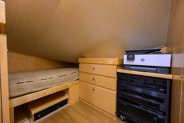 Viking  92 SPECULATOR - Pantry Bunk Room