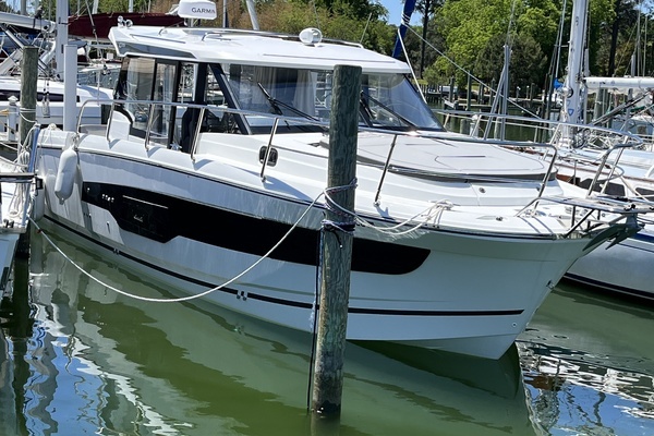 34-ft-Jeanneau-2025-1095-Deltaville Virginia United States yacht for sale
