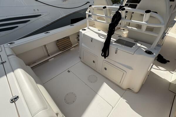 31ft Grady White Yacht For Sale