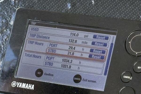 31ft Grady White Yacht For Sale