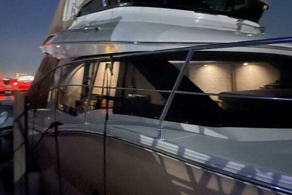 Carver C-34 Command Bridge Yacht For Sale