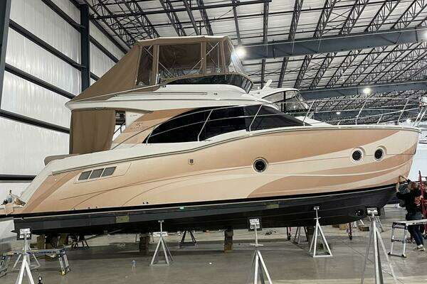 Carver C-34 Command Bridge Yacht For Sale