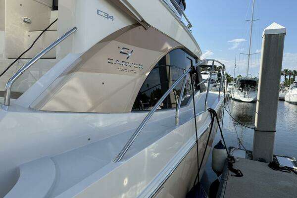 Carver C-34 Command Bridge Yacht For Sale