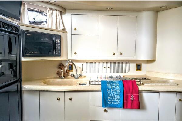 SEASCAPE 40ft Sea Ray Yacht For Sale