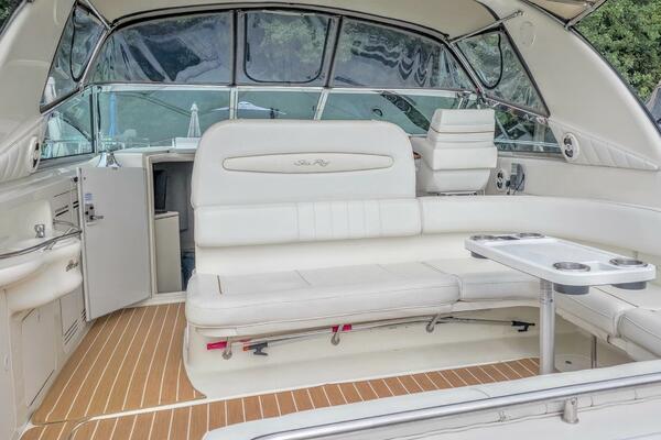 SEASCAPE 40ft Sea Ray Yacht For Sale