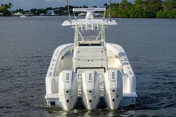 REEL CRAFT 34ft SeaVee Yacht For Sale