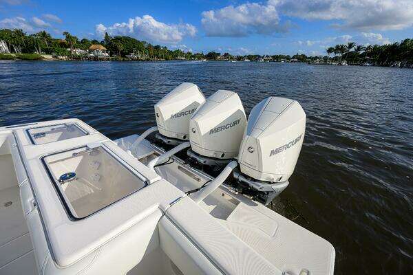 SeaVee 340Z Yacht For Sale