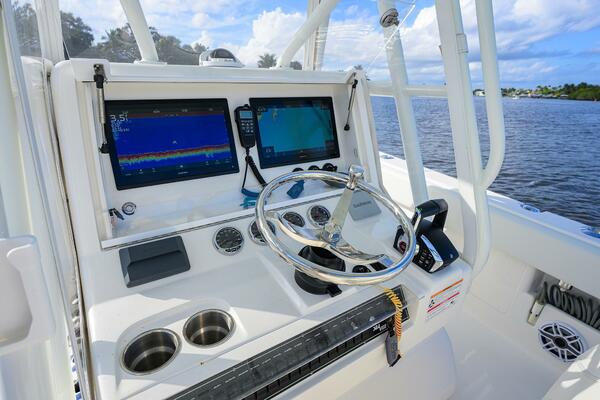 REEL CRAFT 34ft SeaVee Yacht For Sale