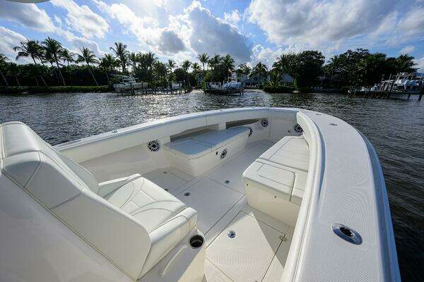 SeaVee 340Z Yacht For Sale