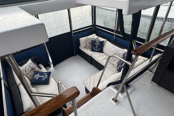 44' Marine Trader Trunk Deck Aft