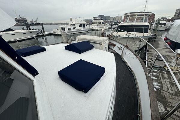 44' Marine Trade Starboard Bow