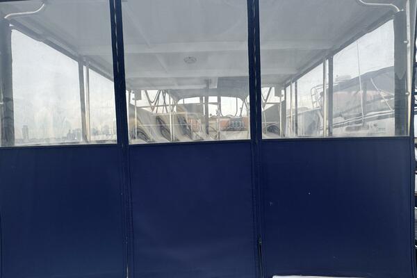 44' Marine Trader Trunk Deck Isinglass
