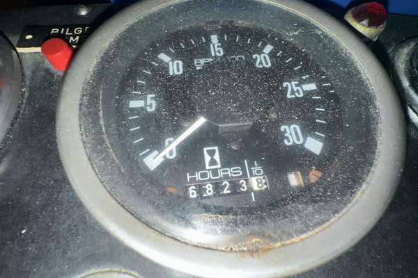 44' Marine Trader Salon Helm - Port Engine