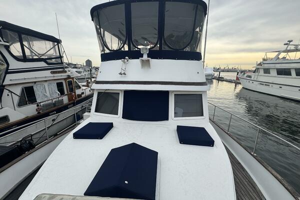 44' Marine Trader Bow Aft