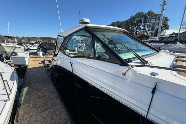 SEA JAY 32ft Sea Ray Yacht For Sale