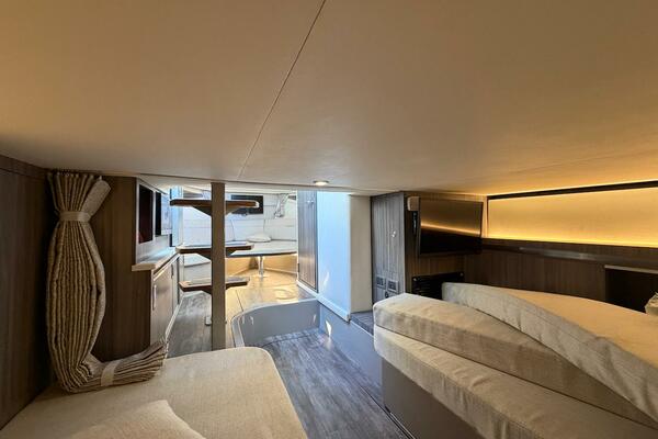 SEA JAY 32ft Sea Ray Yacht For Sale