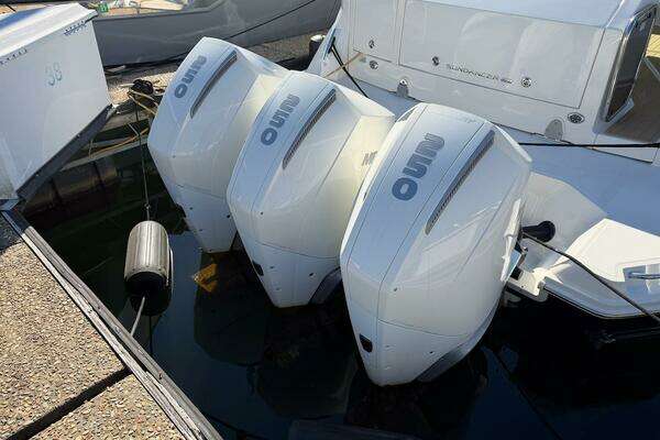 Sea Ray 320 Outboard Yacht For Sale