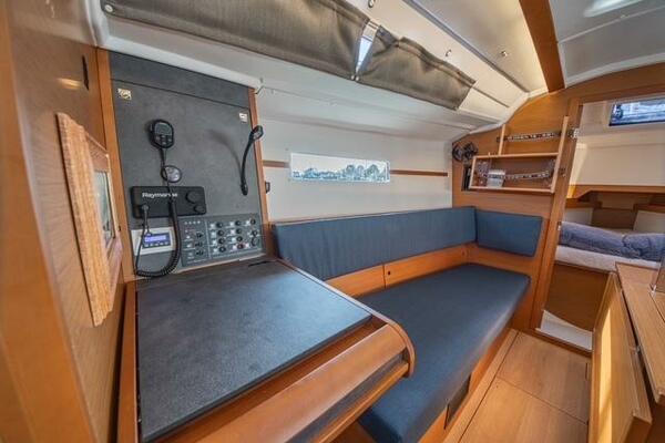 Rivendell 34ft Jeanneau Yacht For Sale