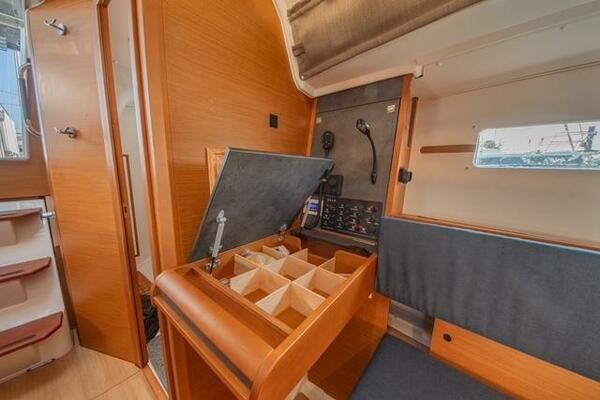 Rivendell 34ft Jeanneau Yacht For Sale