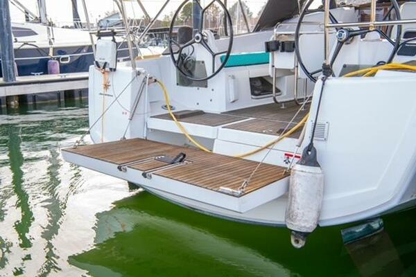 Rivendell 34ft Jeanneau Yacht For Sale