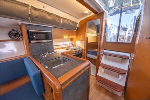 Rivendell 34ft Jeanneau Yacht For Sale