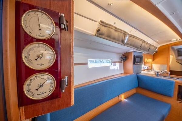 Rivendell 34ft Jeanneau Yacht For Sale