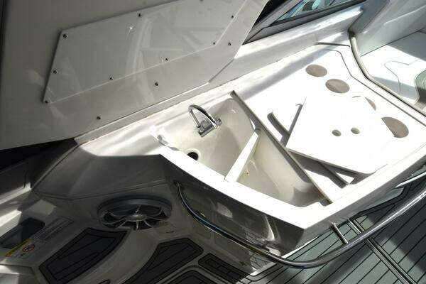 Monterey 355 Sport Yacht Yacht For Sale