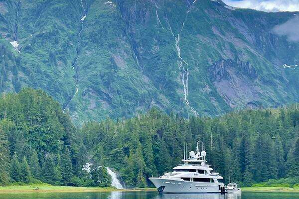 Photo of the 2010 Westport Superyacht "OSTARA"