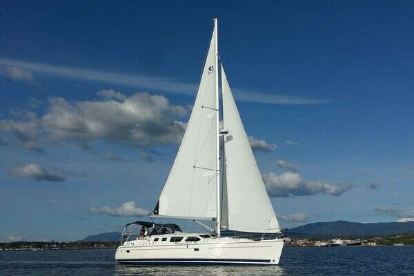 44-ft-Hunter-2007-44 Deck Saloon-Whitehawk Seattle Washington United States  yacht for sale
