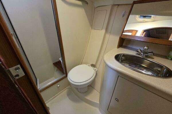 Photo of the 2007 Hunter 44 Deck Saloon "Whitehawk"