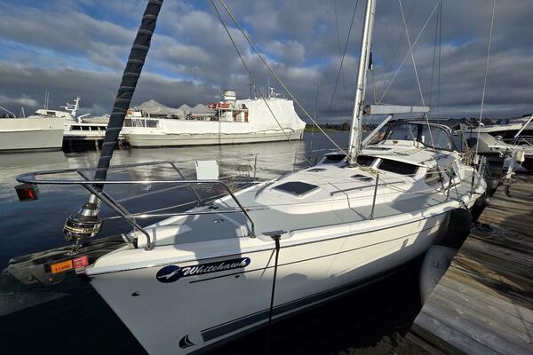 2007 Hunter 44 Deck Saloon 