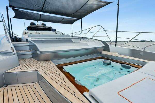 Riva Dolcevita Yacht For Sale