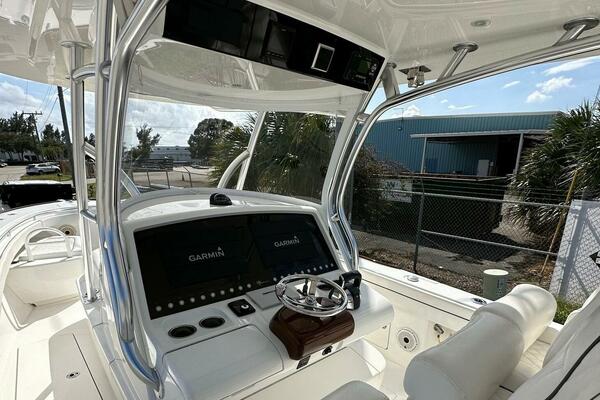 LOW KEY 33ft Valhalla Boatworks Yacht For Sale