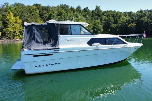 Photo of the 1997 Bayliner 2859 Ciera Express