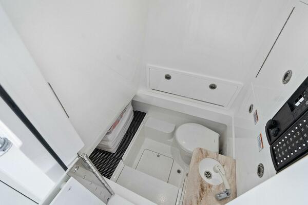 Valhalla Boatworks V 33 (24)