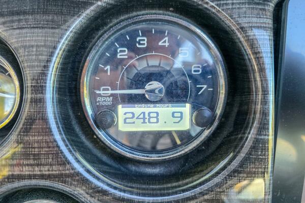 29ft Monterey Yacht For Sale