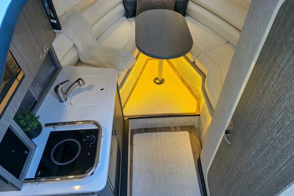 29ft Monterey Yacht For Sale